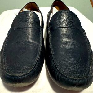 Hugo Boss brand leather mens loafers. Blue and Red details.